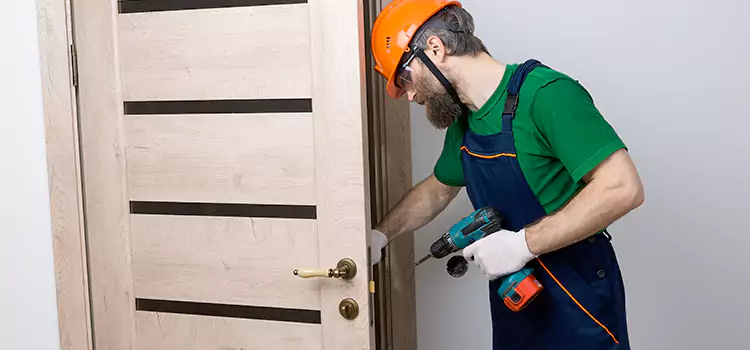 Replace Internal Door Handle with Lock Lansing